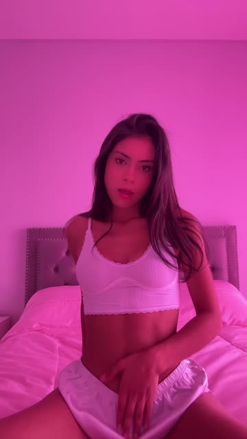 latina brunette solo xxx video