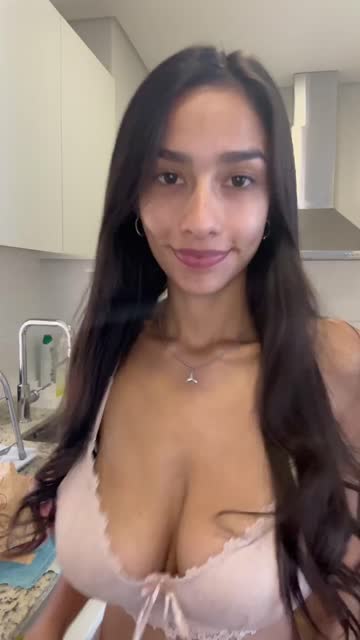 latina onlyfans bra 