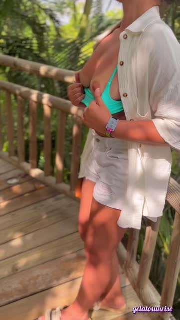 amateur natural tits big tits nsfw video