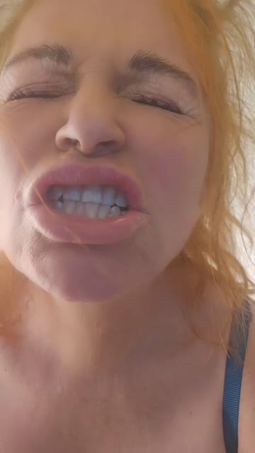 masturbating big tits squirting hot video