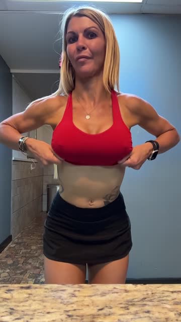 amateur big tits milf nsfw video