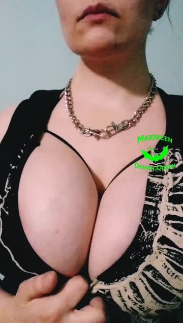 goth bouncing tits tits boobs tit worship big tits nsfw video