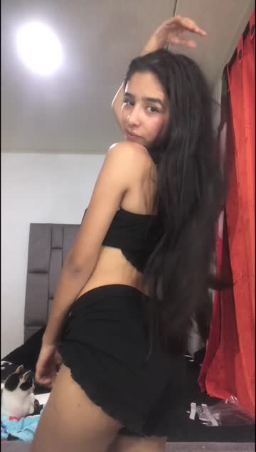 brunette latina solo hot video