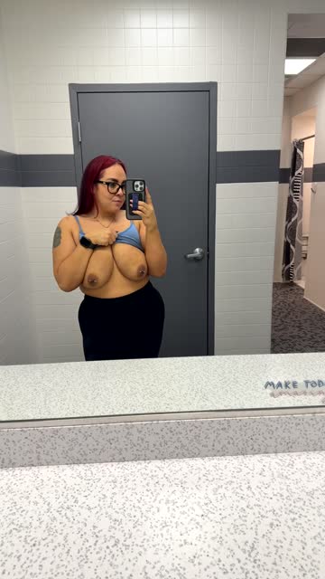 onlyfans latina big tits boobs milf amateur tits 
