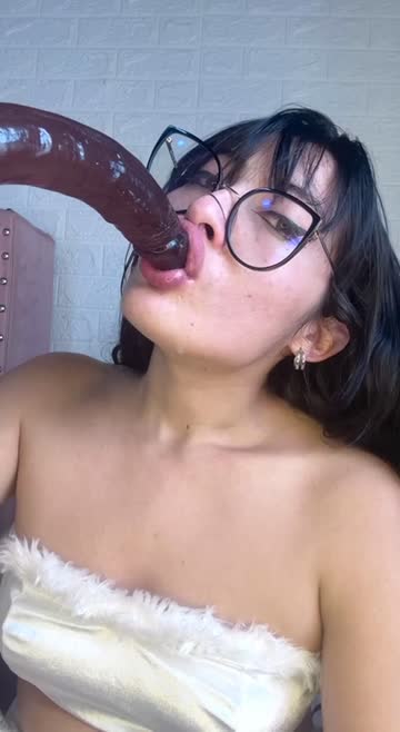 brunette dildo huge dildo deepthroat amateur blowjob cute xxx video
