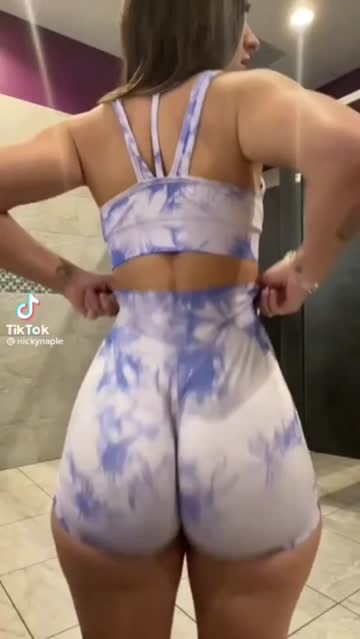 21 years old yoga pants 19 years old porn video