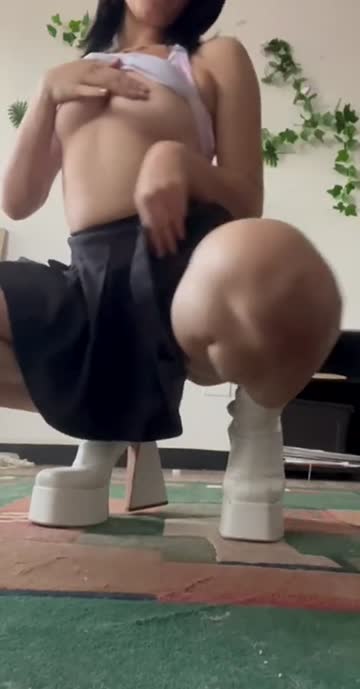 cute masturbating blonde 