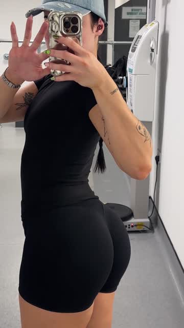 gym ass yoga pants hot video