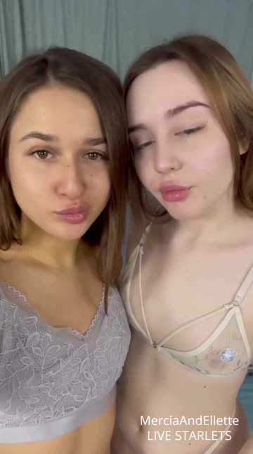 lesbians 18 years old amateur teen lesbian camgirl xxx video