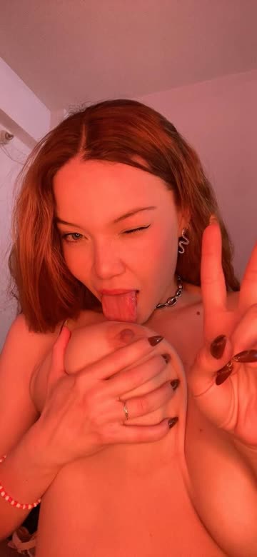 amateur big tits boobs nsfw video