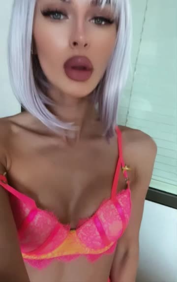 tits lips selfie nsfw video