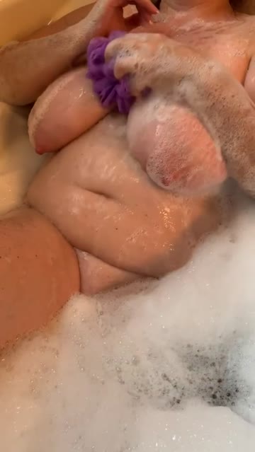 wife milf bath huge tits sex video