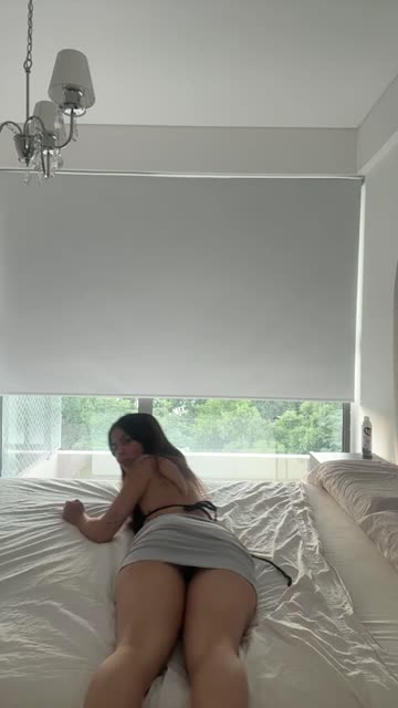 solo brunette latina free porn video