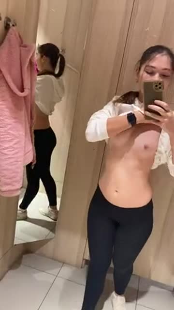 tits teen fitting room selfie small tits free porn video