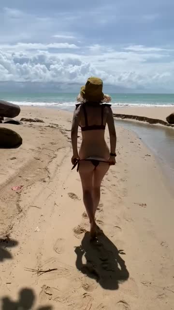 stripping flashing beach ass outdoor strip booty xxx video