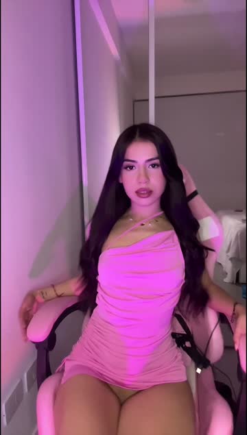 brunette solo latina porn video
