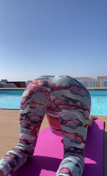 milf gilf yoga big ass yoga pants pool free porn video