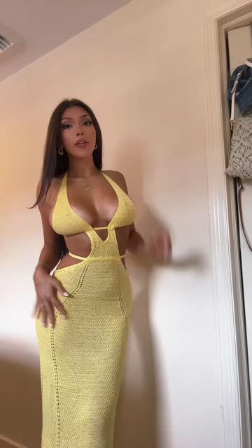 latina cute babe nsfw video