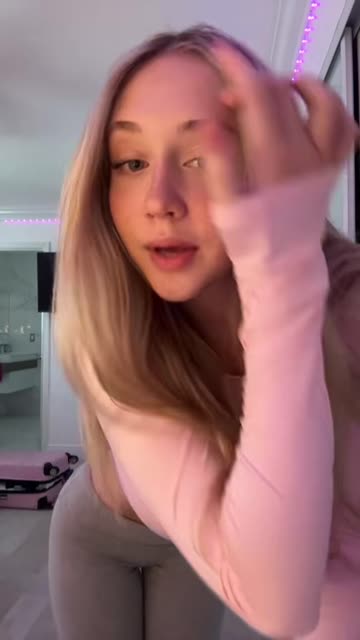blonde ass solo tiktok hot video