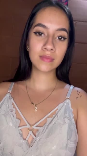 solo latina brunette 