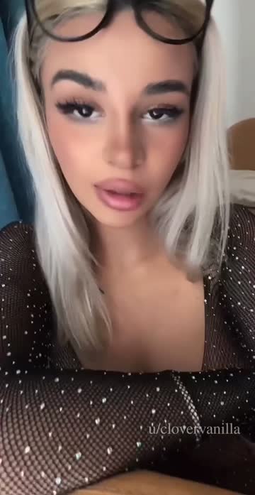 brunette homemade solo doggystyle sex video
