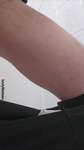 wet and messy homemade thighs 