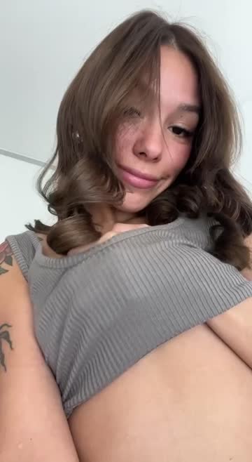 tits brunette 19 years old babe tease sex video