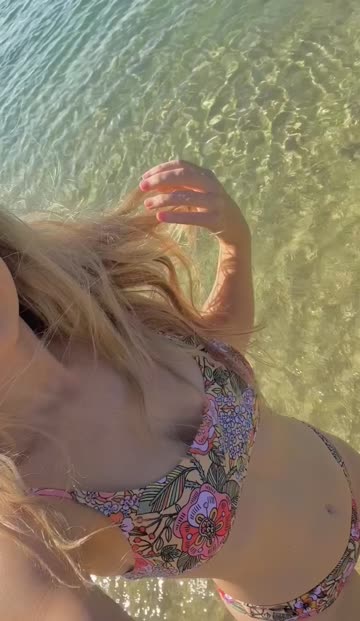 amateur onlyfans blonde bikini big tits free porn video