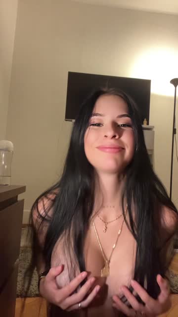 teen natural tits tits hot video