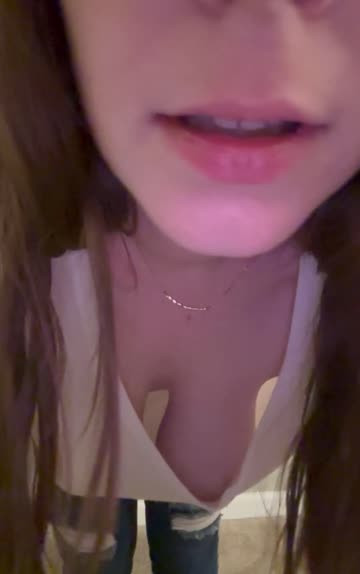 tease big tits downblouse milf 