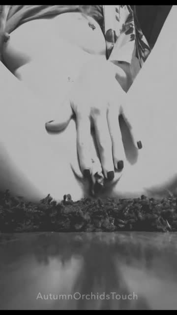pussy spread labia clit rubbing masturbating vertical free porn video