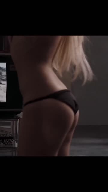 amber heard celebrity small tits nude nsfw video