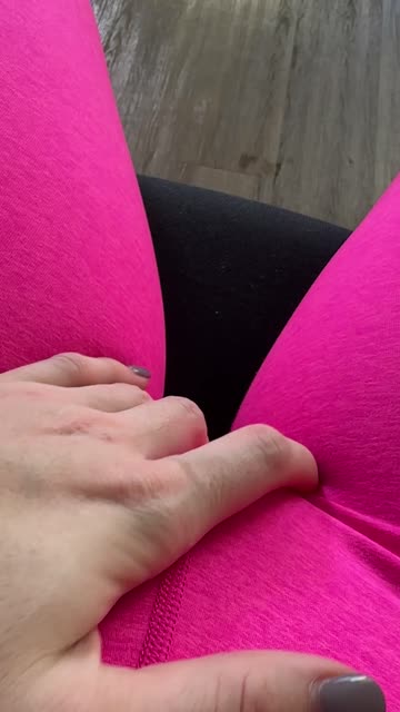 leggings yoga pants camel toe 