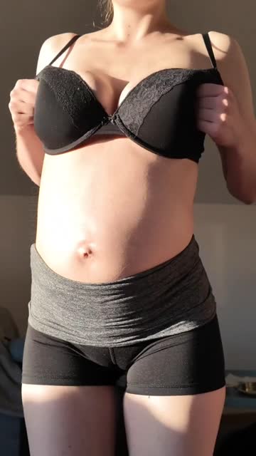pregnant amateur big tits milf brunette onlyfans sex video