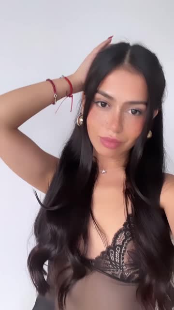 solo brunette latina free porn video