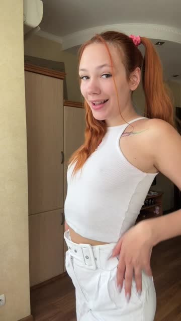 redhead 19 years old cute tits teen onlyfans 