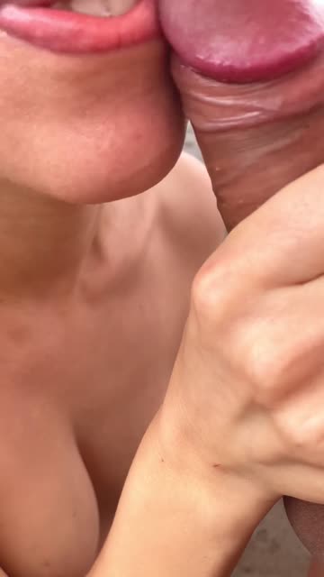amateur sucking public big dick couple nsfw video