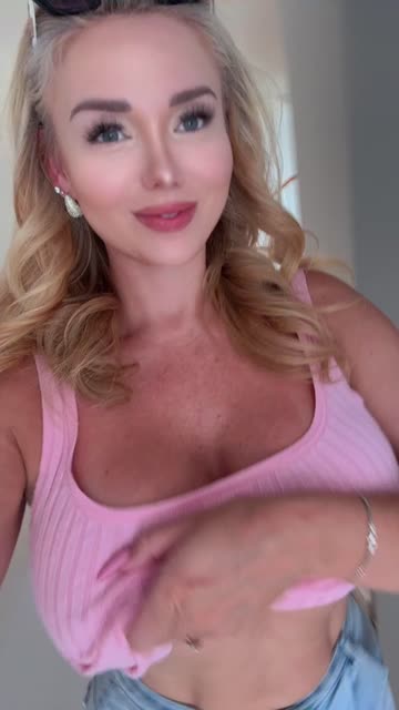 tanlines titty drop underboob blonde huge tits bimbo big tits 
