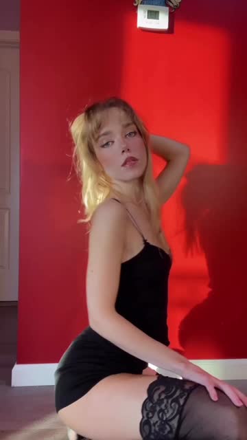 blonde cute ass hot video