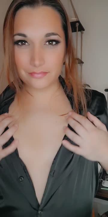 milf natural tits small tits tease nsfw nsfw video