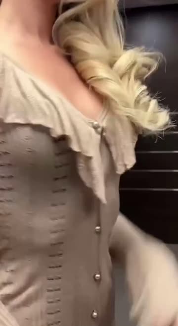 onlyfans teen cute blowjob nsfw video