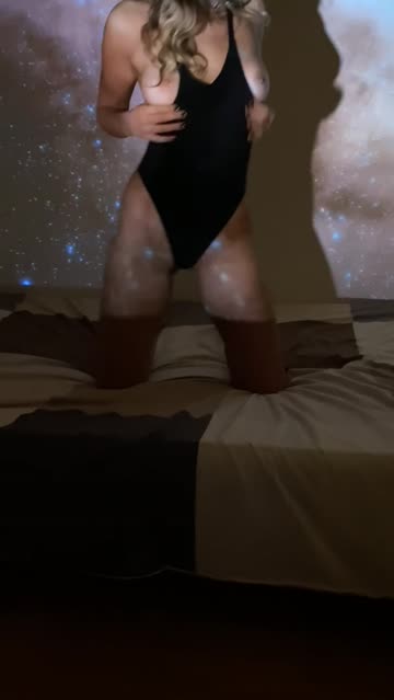 dancing boobs titty drop xxx video