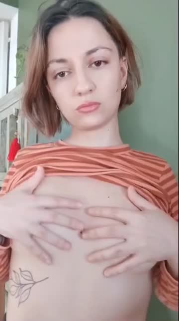 brunette amateur small tits sex video