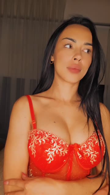 brunette amateur booty boobs latina porn video