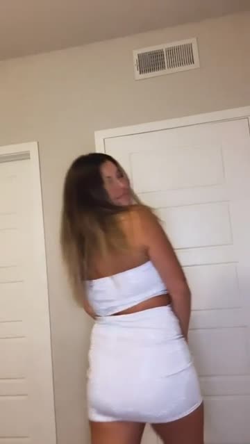 big ass bouncing top solo natural smile bending over 