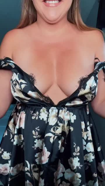 flashing tits boobs hot video