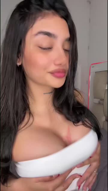 brunette latina solo xxx video