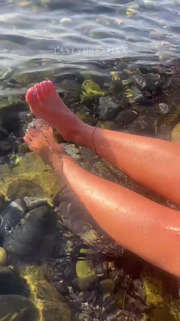 feet feet fetish long legs legs free porn video