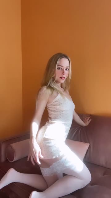 blonde ass cute nsfw video