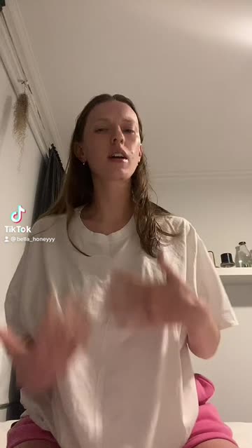 18 years old tiktok australian hot video